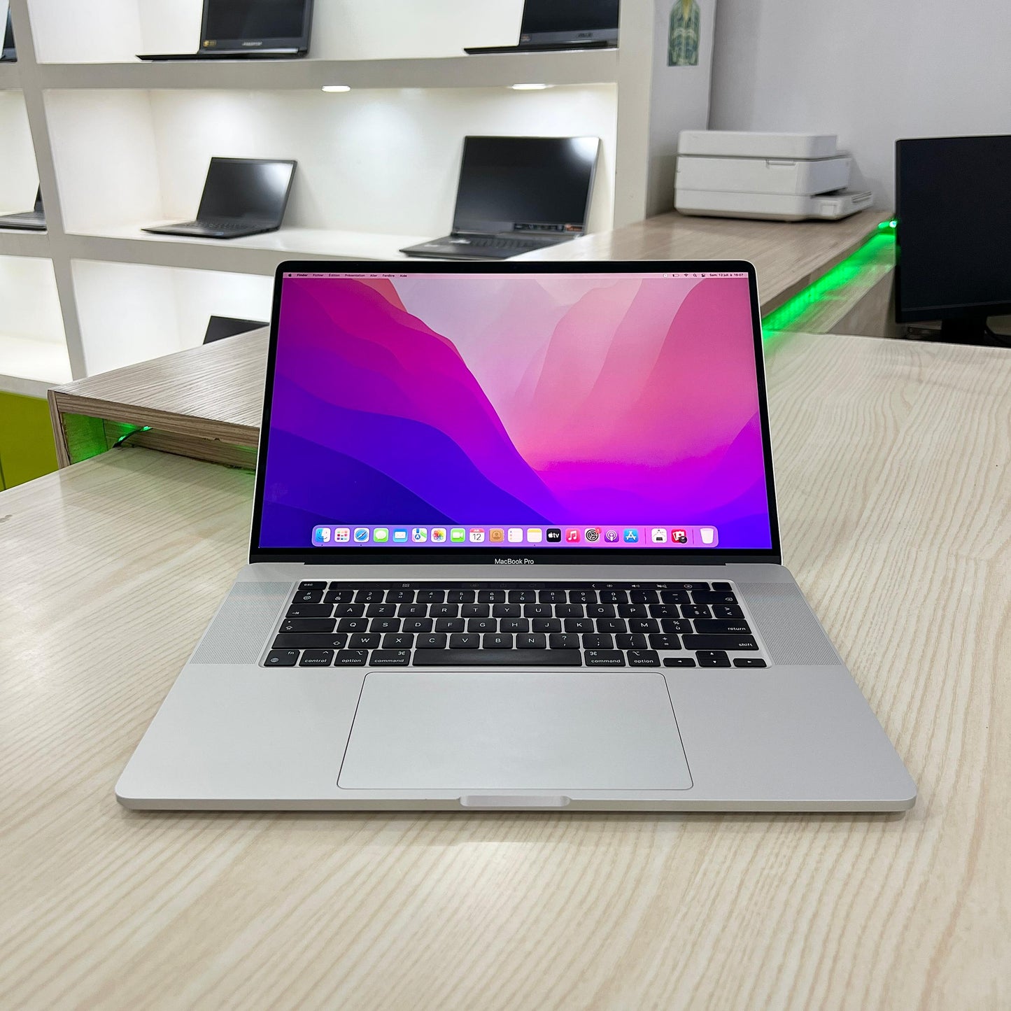 MacBook Pro 2019 - Core i9 - 32Go - 512Go SSD - 16" 3K - Touch Bar - Touch ID