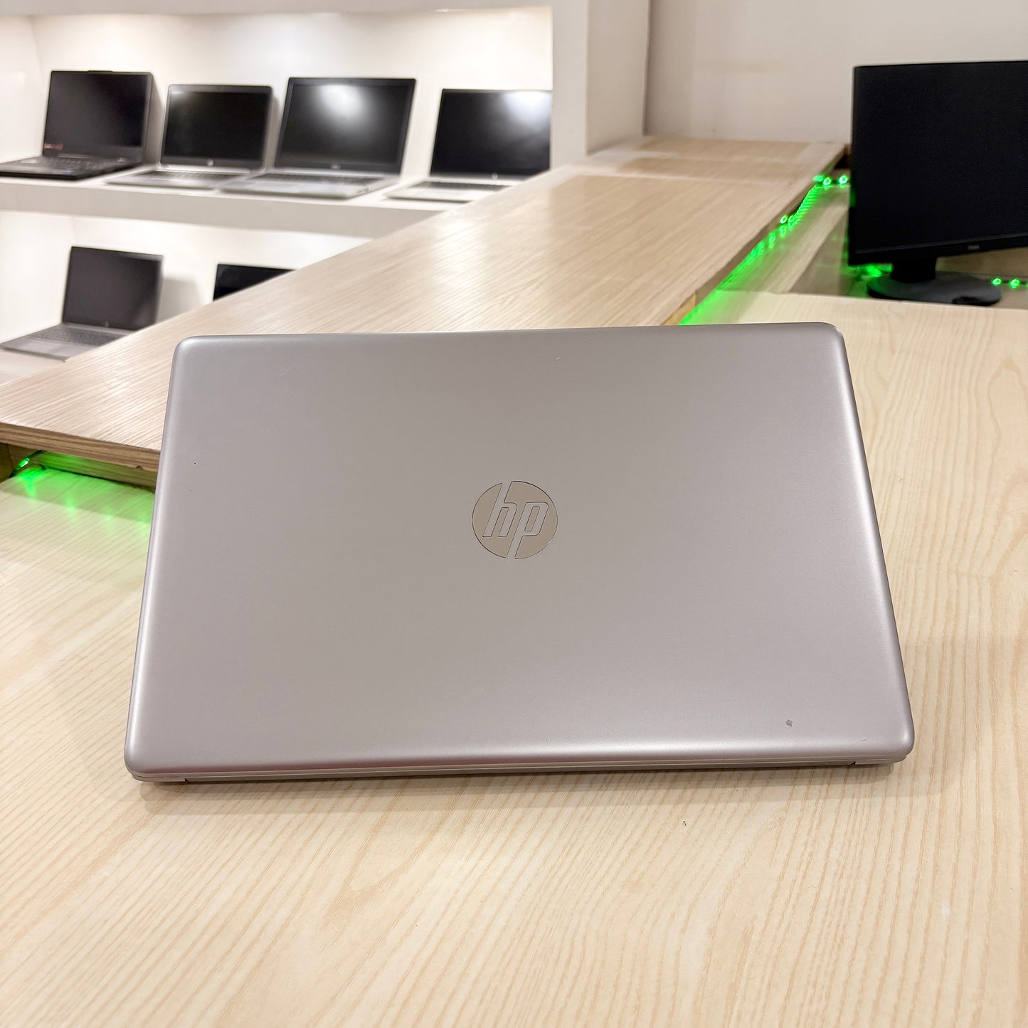 Hp 250 G7 Notebook - core i5-8ème- 256Go SSD - 08Go DDR4 - 15,6" FHD