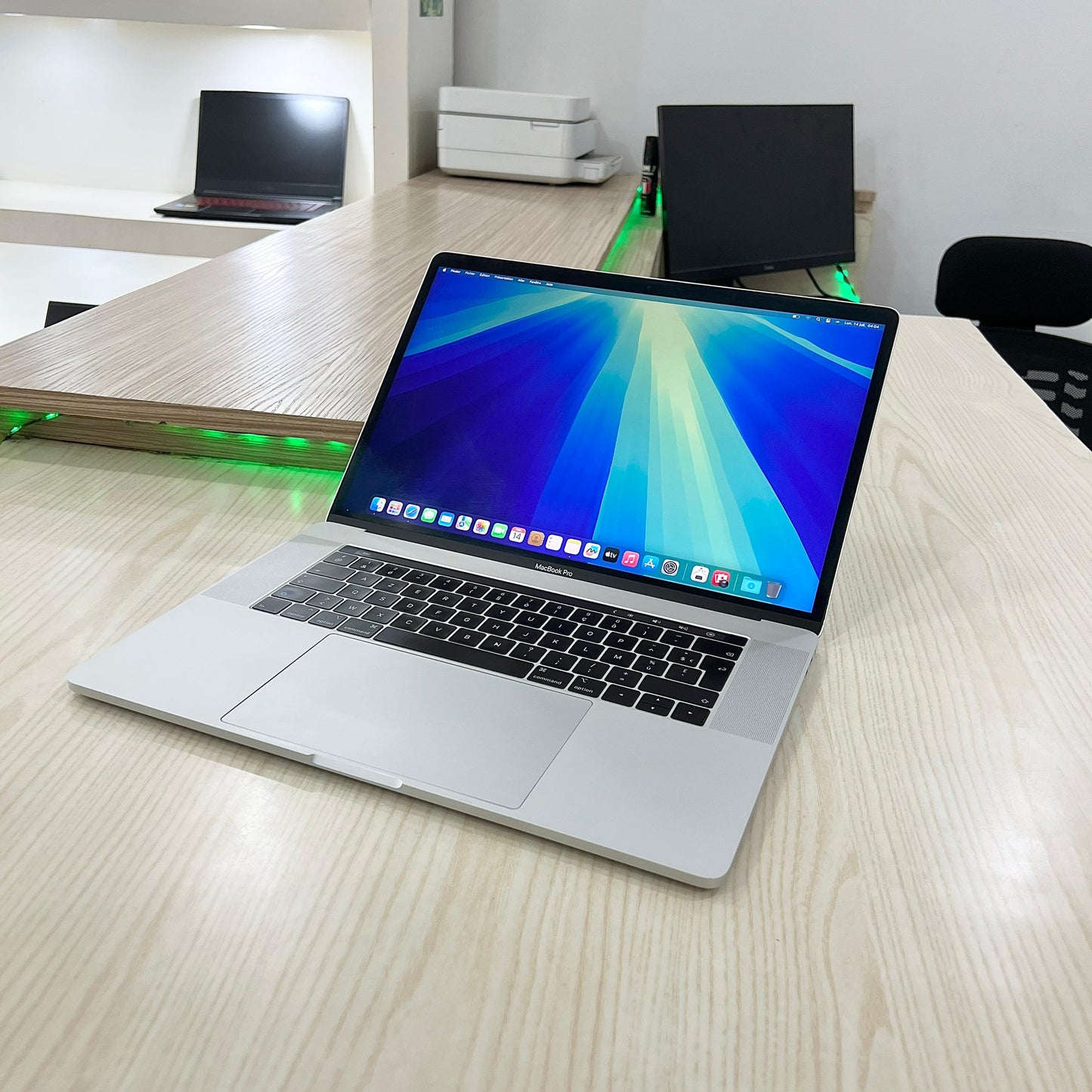 MacBook Pro 2018 - Core i9 - 32Go - 512Go SSD - 15,4" 3K - Touch Bar - Touch ID