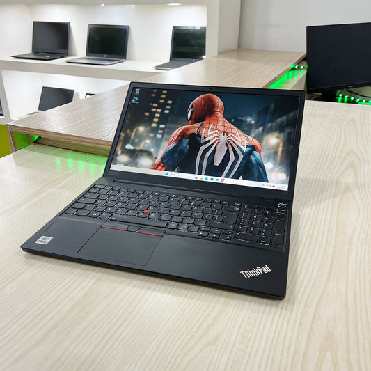 Lenovo ThinkPad E15 - Core i5-10ème génération - 256Go SSD - 08Go DDR4 - 15,6" FHD