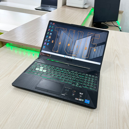 Gamer Asus TUF F15 FX506HCB - Core i5-11ème Génération - RTX 3050 4Go dédiée - 08Go DDR4 - 512Go SSD - 15,6"FHD 144Hz