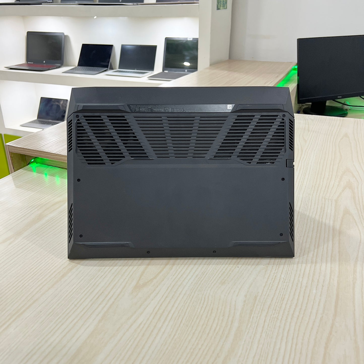 Gamer Dell G15 5510 - Core i7-10ème Génération - RTX 3060 6Go dédiée - 16Go DDR4 - 512Go SSD - 15,6" 120Hz