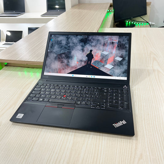 Lenovo ThinkPad E15 - Core i3-10ème génération - 256Go SSD - 08Go DDR4 - 15,6" FHD