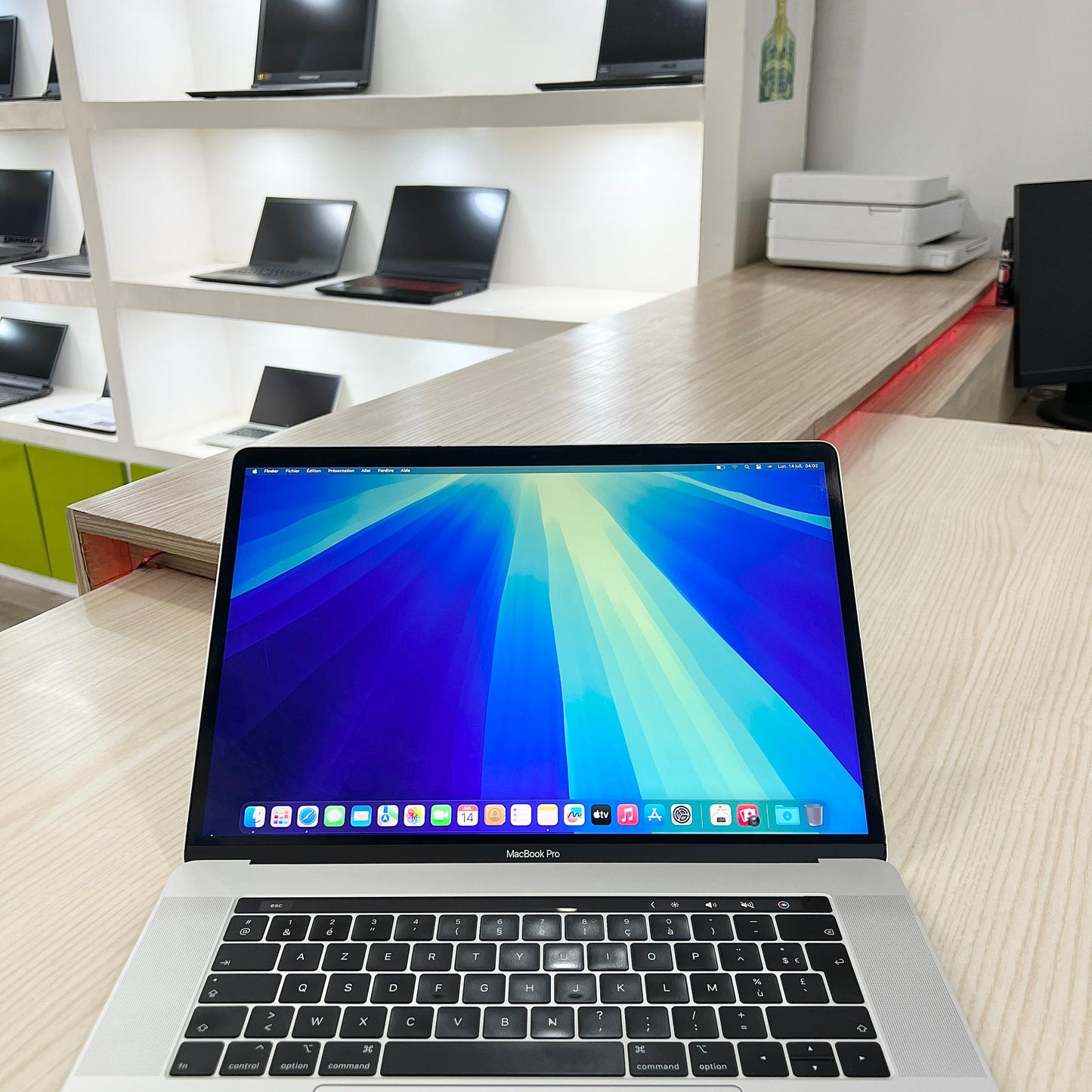 MacBook Pro 2018 - Core i9 - 32Go - 512Go SSD - 15,4" 3K - Touch Bar - Touch ID