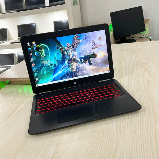 Gamer Hp Omen - Core i5-7ème Génération - NVIDIA GeForce GTX 1050 2Go dédiée - 08Go DDR4 - 128Go SSD & 1 téra HDD - 15,6" FHD