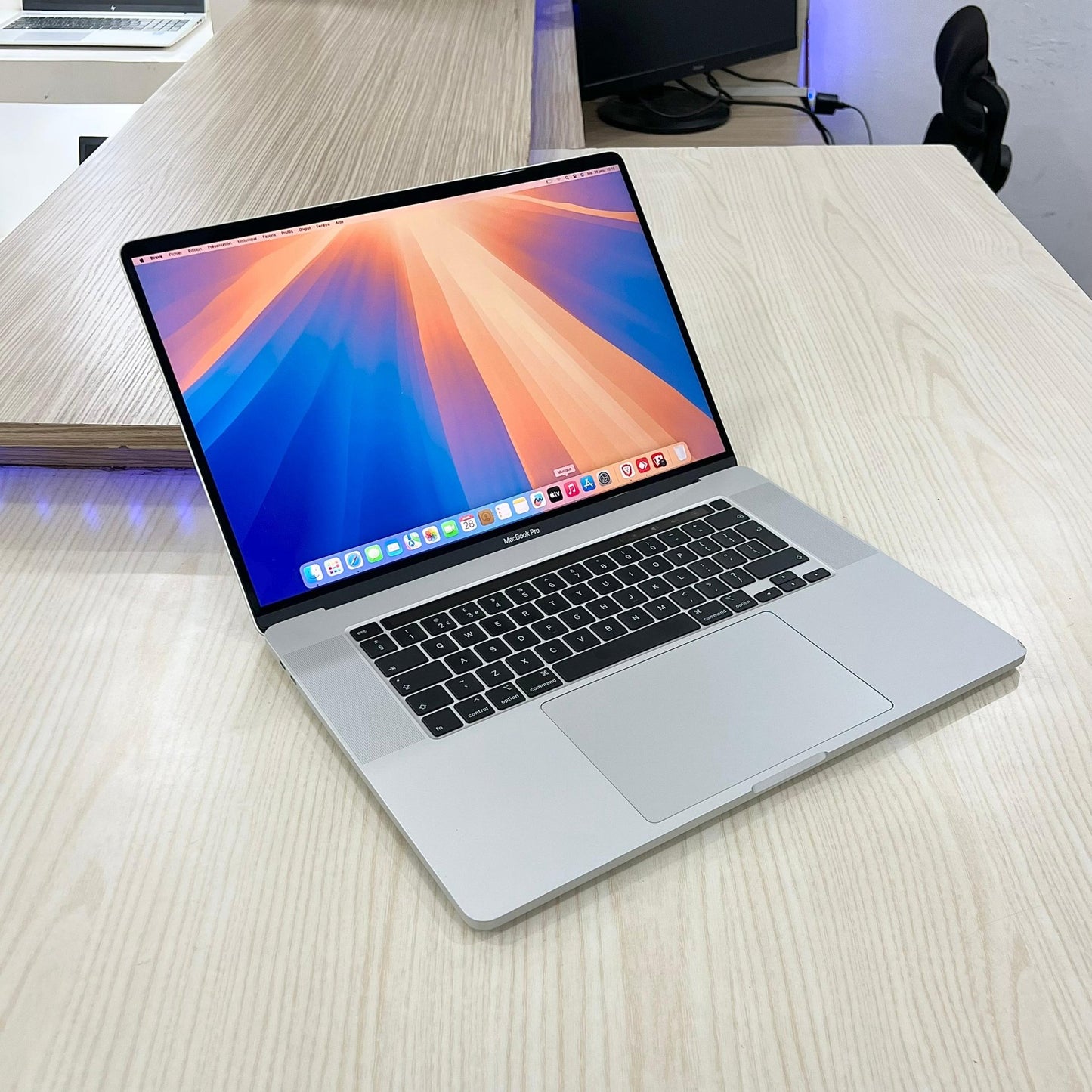 MacBook Pro 2019 - Core i9 - 16Go - 1 téra SSD - 16" 3K - Touch Bar - Touch ID