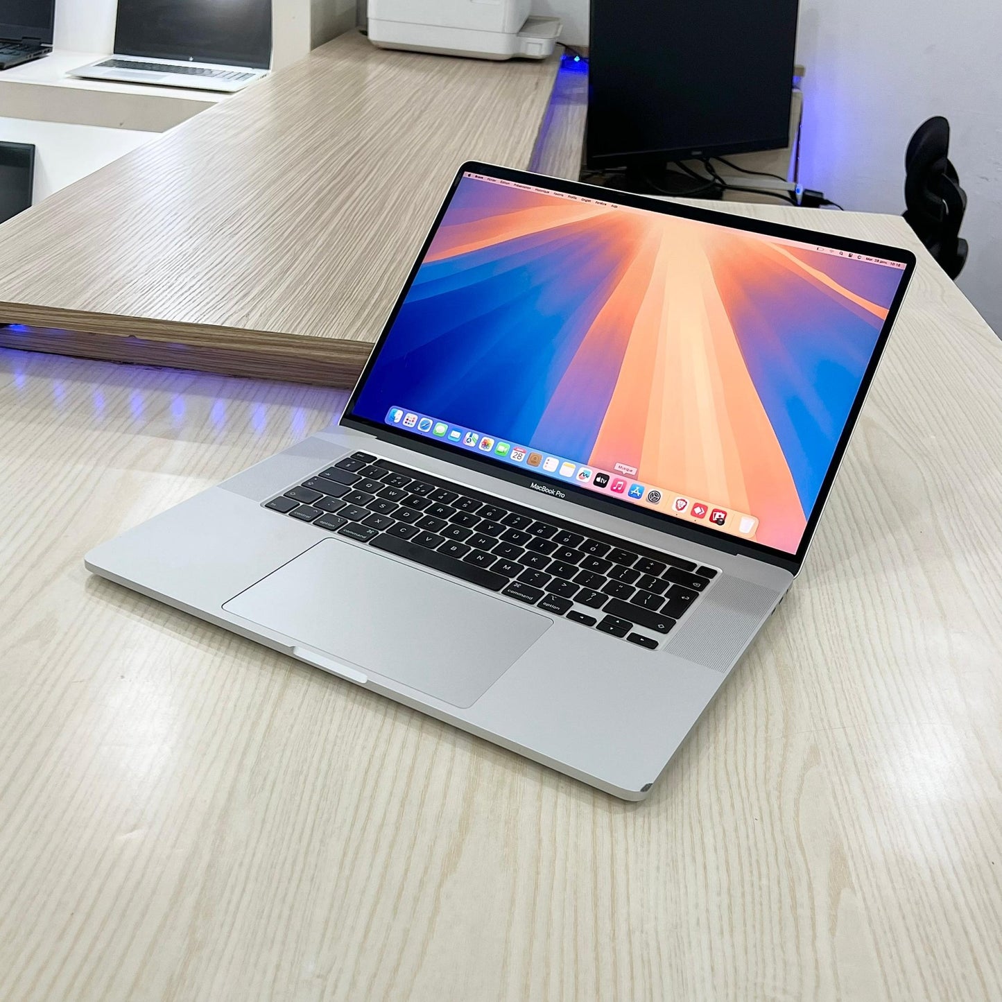 MacBook Pro 2019 - Core i9 - 16Go - 1 téra SSD - 16" 3K - Touch Bar - Touch ID