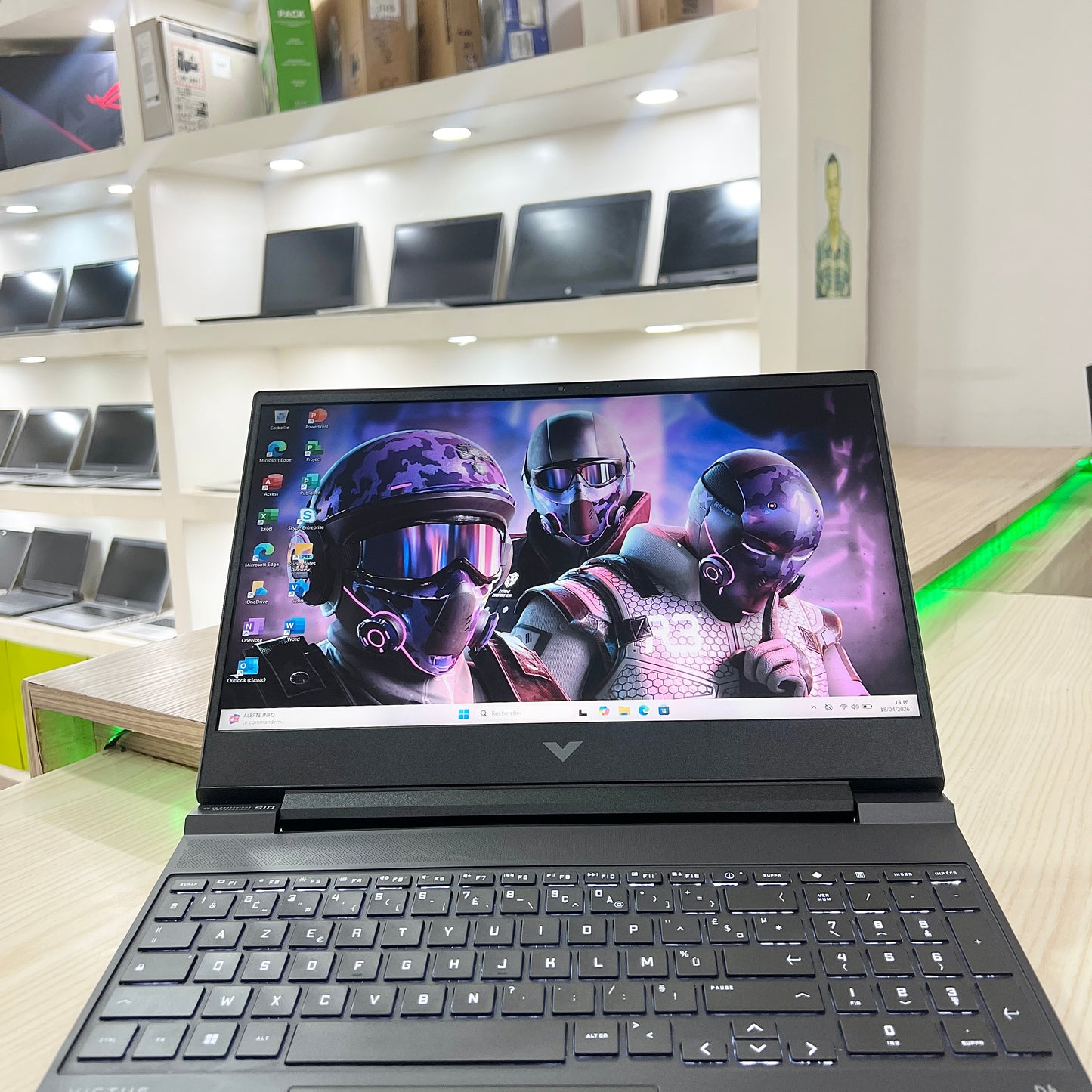Gamer HP victus laptop 16-fa1xxx Core i5-12ème Génération RTX 4050 6Go, 16Go DDR4, 512GB SSD, 15,6" 144Hz