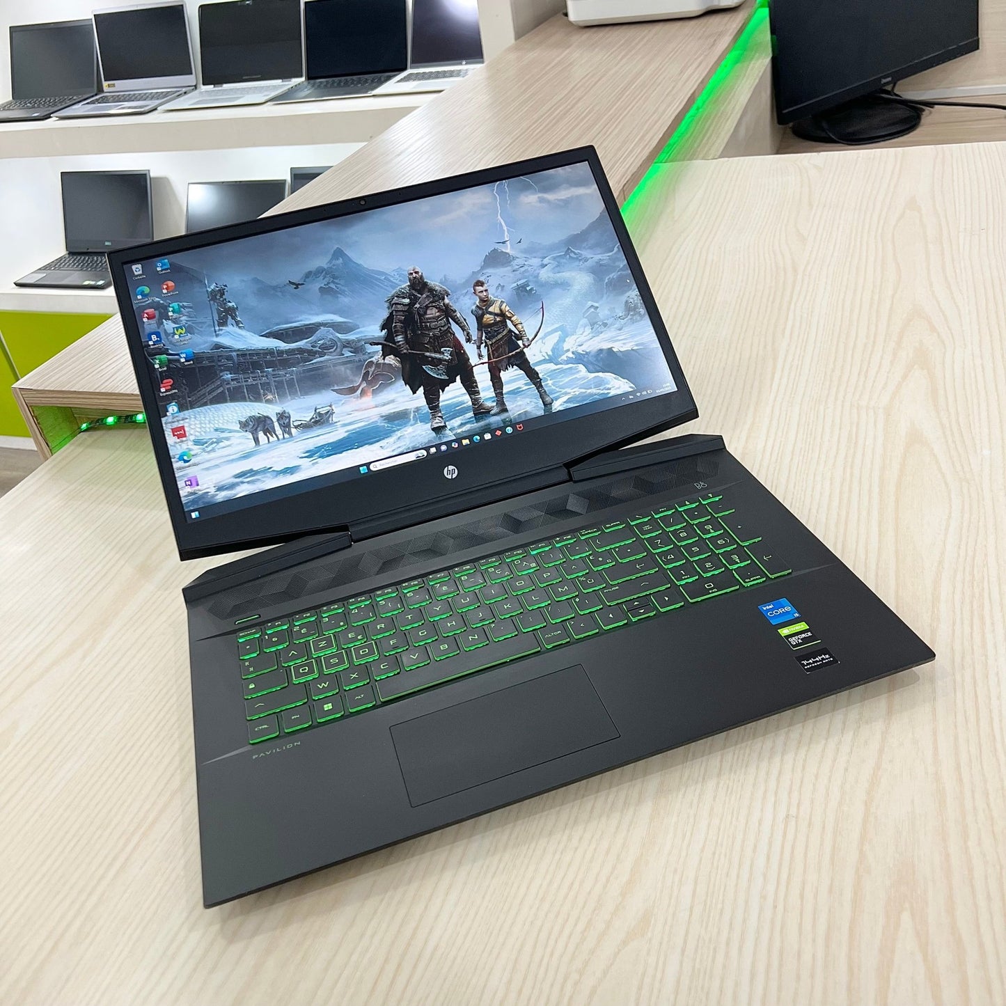 Gamer  HP Pavilion 17 cd2xxx -  Core i5-11ème Génération - GTX 1650 4Go dédiée - 16Go DDR4 - 512Go SSD - 17"FHD 144Hz