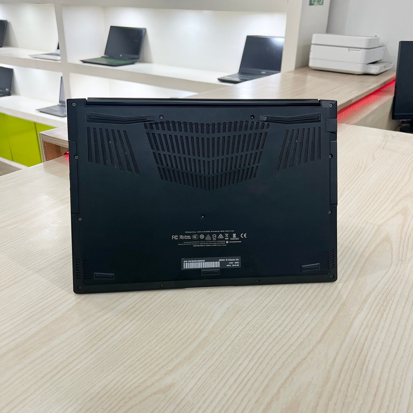 Gamer Aero 15 Classic-XA Core i7 9ᵉ Génération, RTX 2070 8Go dédiée, 16Go DDR4, 1 Téra SSD, 15,6" FHD 144Hz