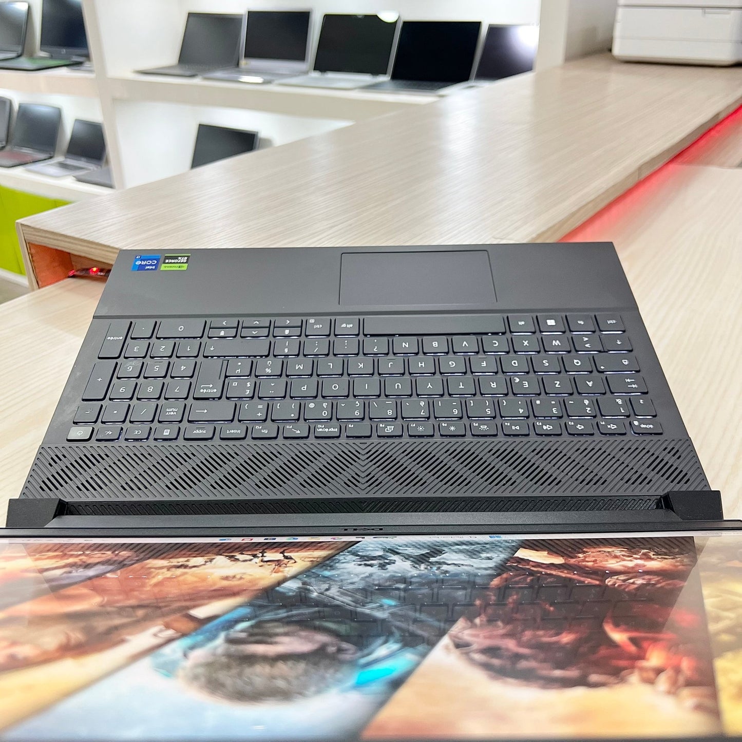 Gamer Dell G15 5530 Core i7 13ᵉ Génération, RTX 4060 8Go dédiée, 16Go DDR4, 2 Téra SSD, 15,6" FHD