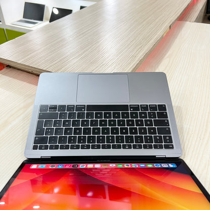 MacBook Air 2018 - Core i5- 08Go DDR3 - 256Go SSD - 13,3" Retina 2K