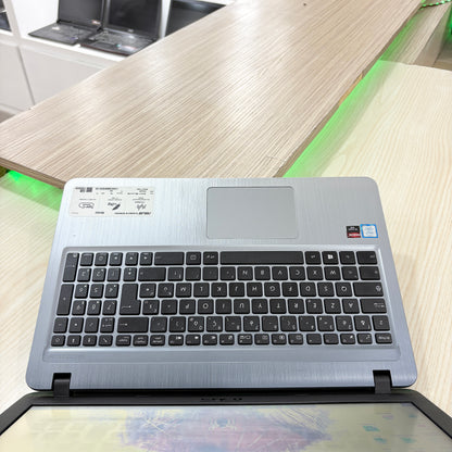 Asus X540UP- Core i7-7ème - NVIDIA- Amd Radeon HD 8500M 2Go dédiée - 08Go DDR4 - 256Go SSD- 15,6" FHD