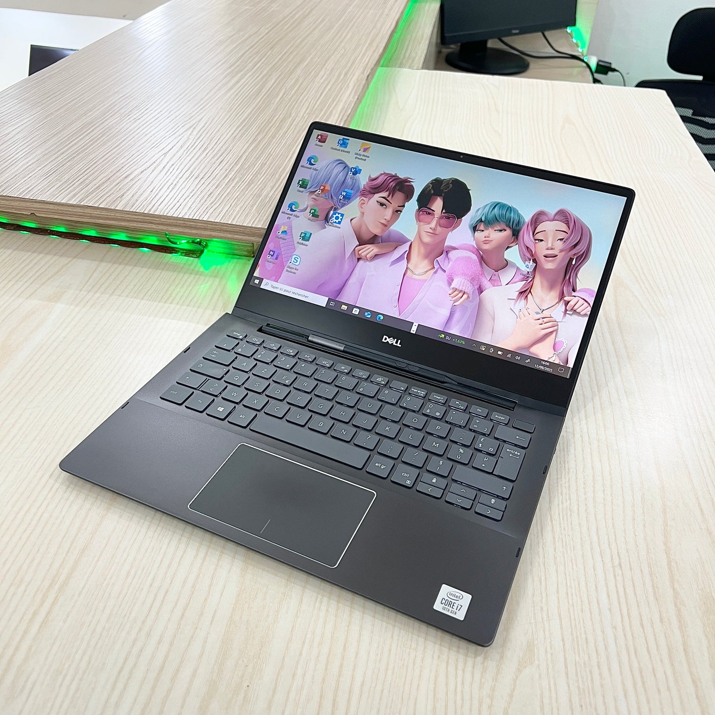 Dell Inspiron 7390 - Core i7-10ème - 16Go DDR4 - 256Go SSD - 14" FHD tactile
