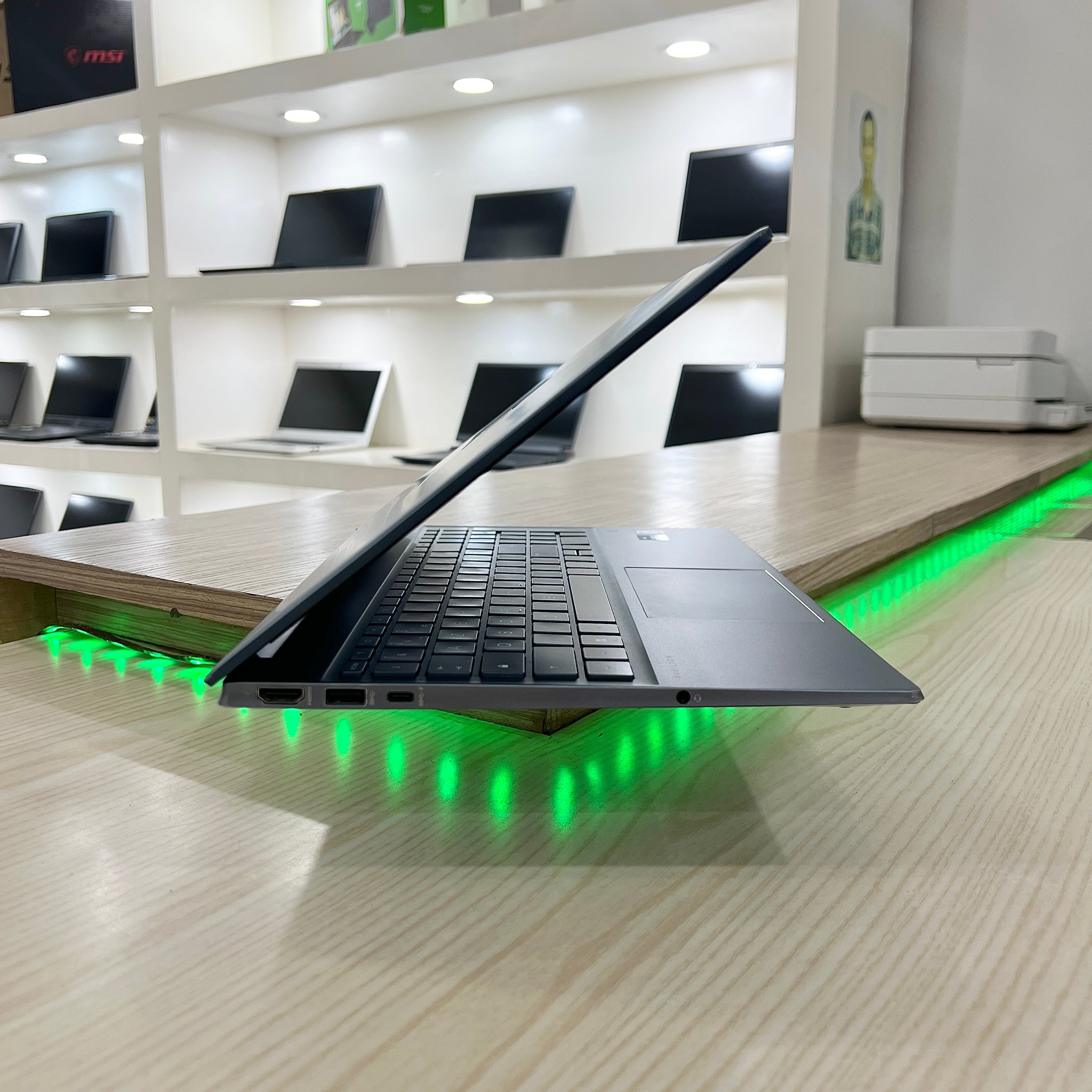 Hp pavilion laptop 15-eg2xxx
 - Core i5-12ème génération - 512Go SSD - 16Go DDR4 - 15,6