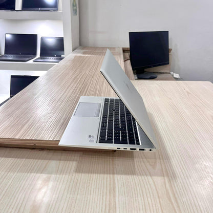 HP EliteBook 850 G7 – i7 10e / 16Go RAM / 512Go SSD / ecran 14"