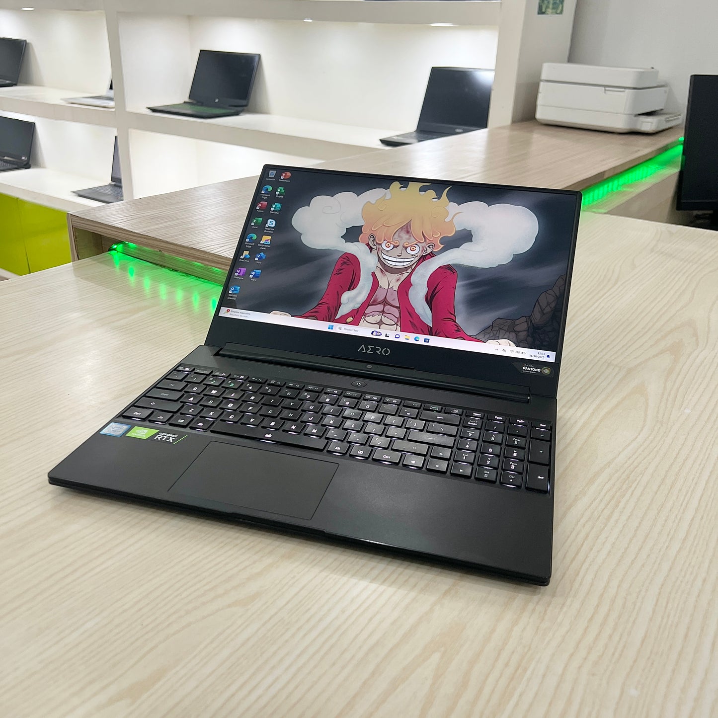 Gamer Aero 15 Classic-XA Core i7 9ᵉ Génération, RTX 2070 8Go dédiée, 16Go DDR4, 1 Téra SSD, 15,6" FHD 144Hz