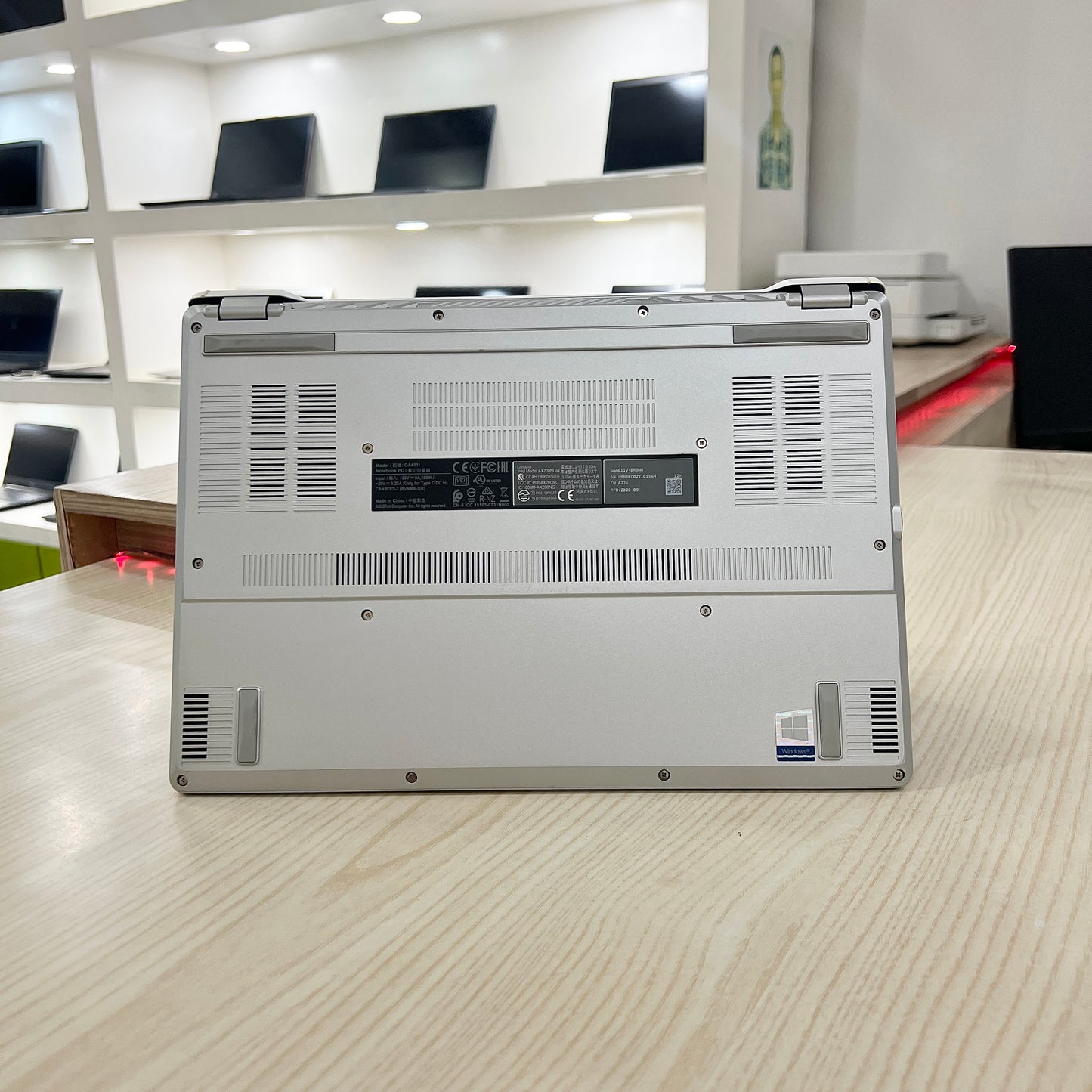 Gamer Asus Rog Zephyrus G14 GA401IV Amd Ryzen 9 4900HS (Core i9 10ème) Gén, RTX 2060 6Go dédiée, 16Go DDR4, 1 téra SSD, 14" 120Hz