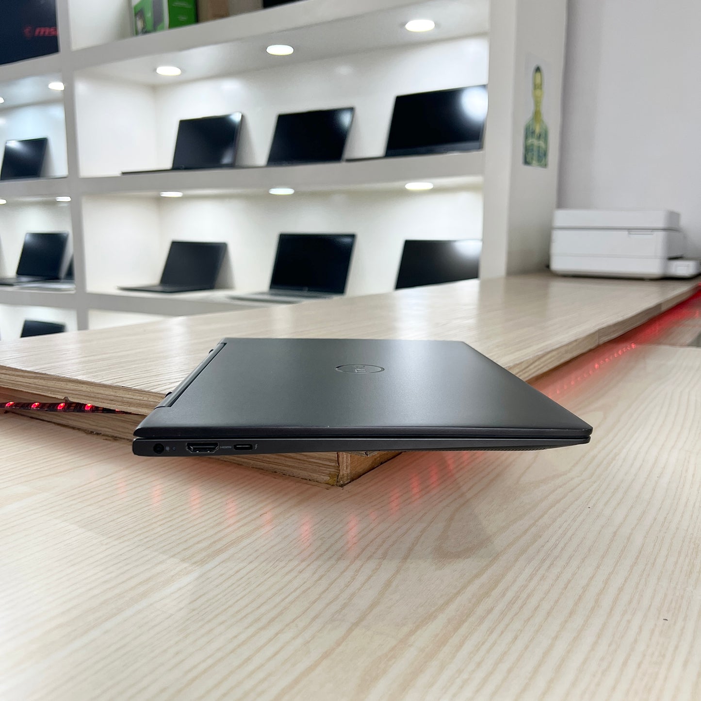 Dell Inspiron 7390 - Core i7-10ème - 16Go DDR4 - 256Go SSD - 14" FHD tactile