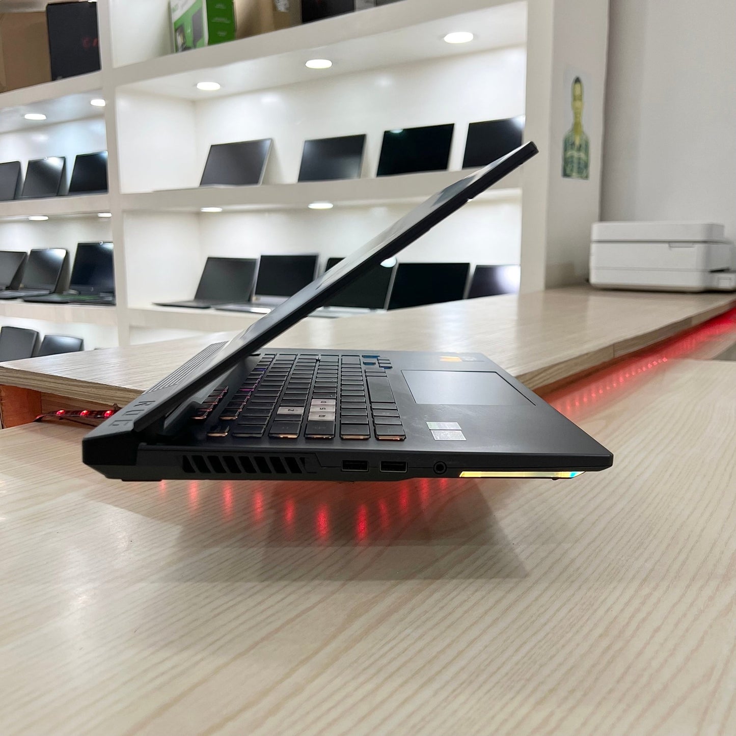 Gamer Asus Rog Strix G513IC AMD Ryzen 7 4800H, RTX 3050 4Go dédiée, 16Go DDR4, 512Go SSD, 15,6" 144Hz