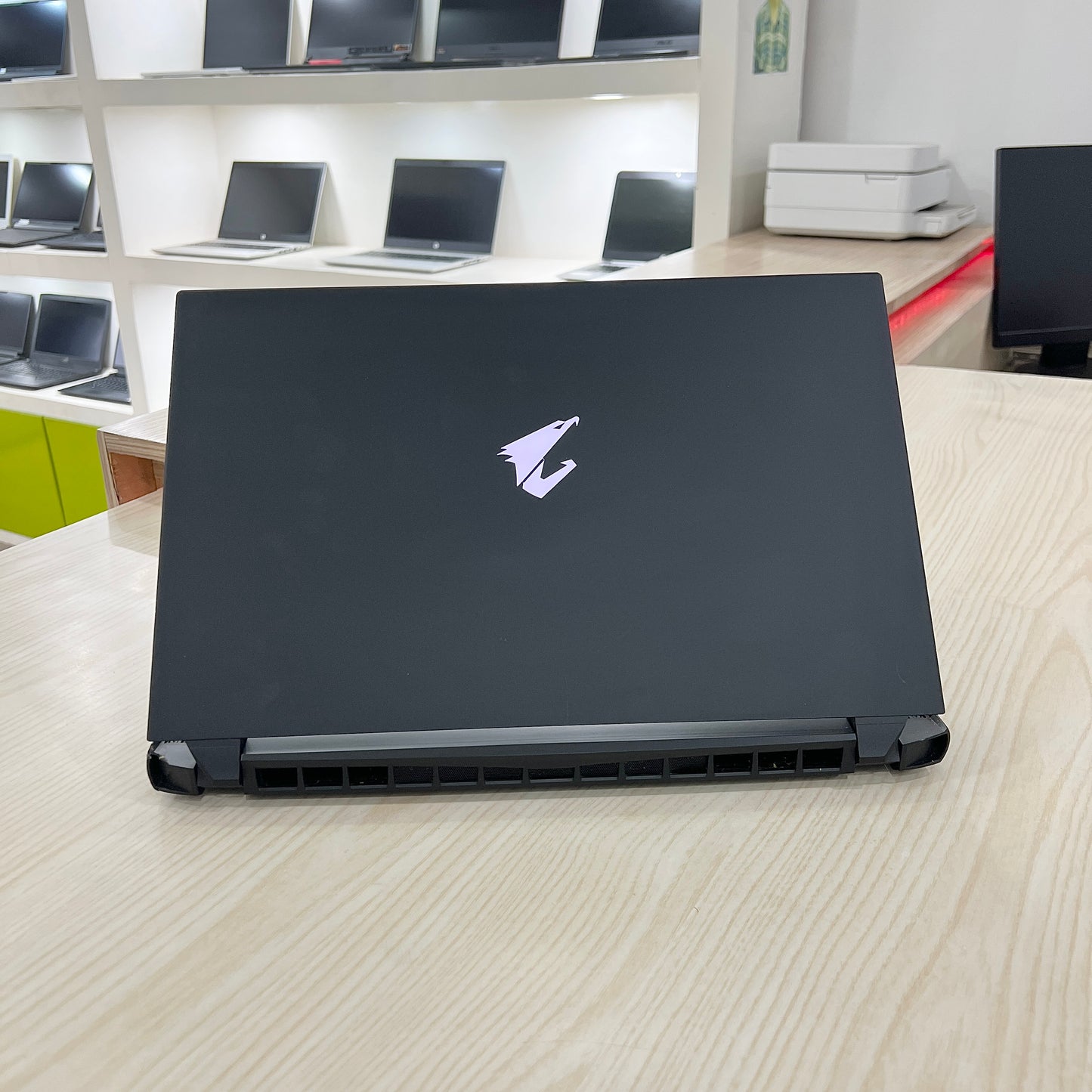 Gamer AORUS 17G XD Core i7-11ème Génération - RTX 3070 8Go dédiée - 32Go DDR4 - 512Go SSD - 17,3" 300Hz