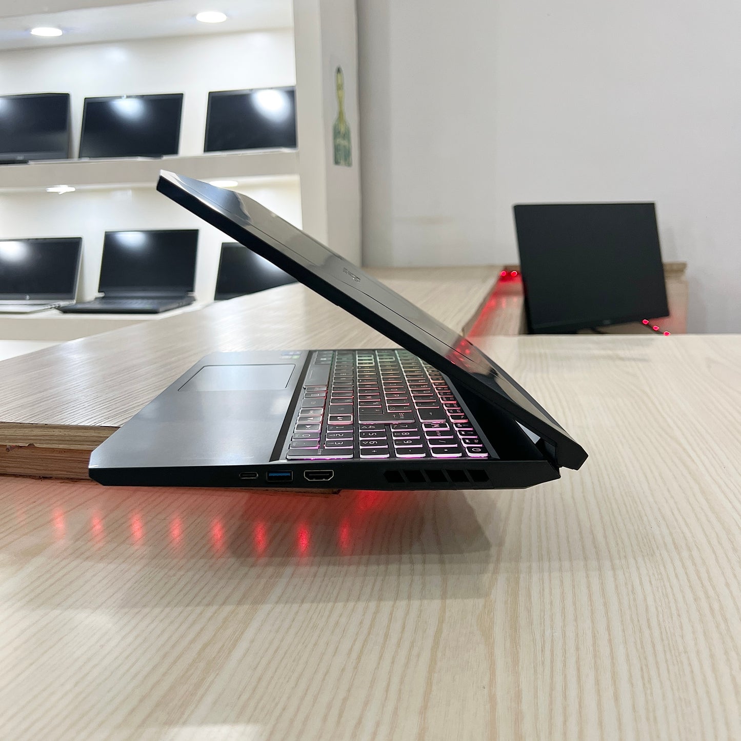 Gamer Acer Nitro AN515-57 Core i5-11ème Génération - RTX 3060 6Go dédiée - 16Go DDR4 - 512Go SSD - 15,6" 144Hz