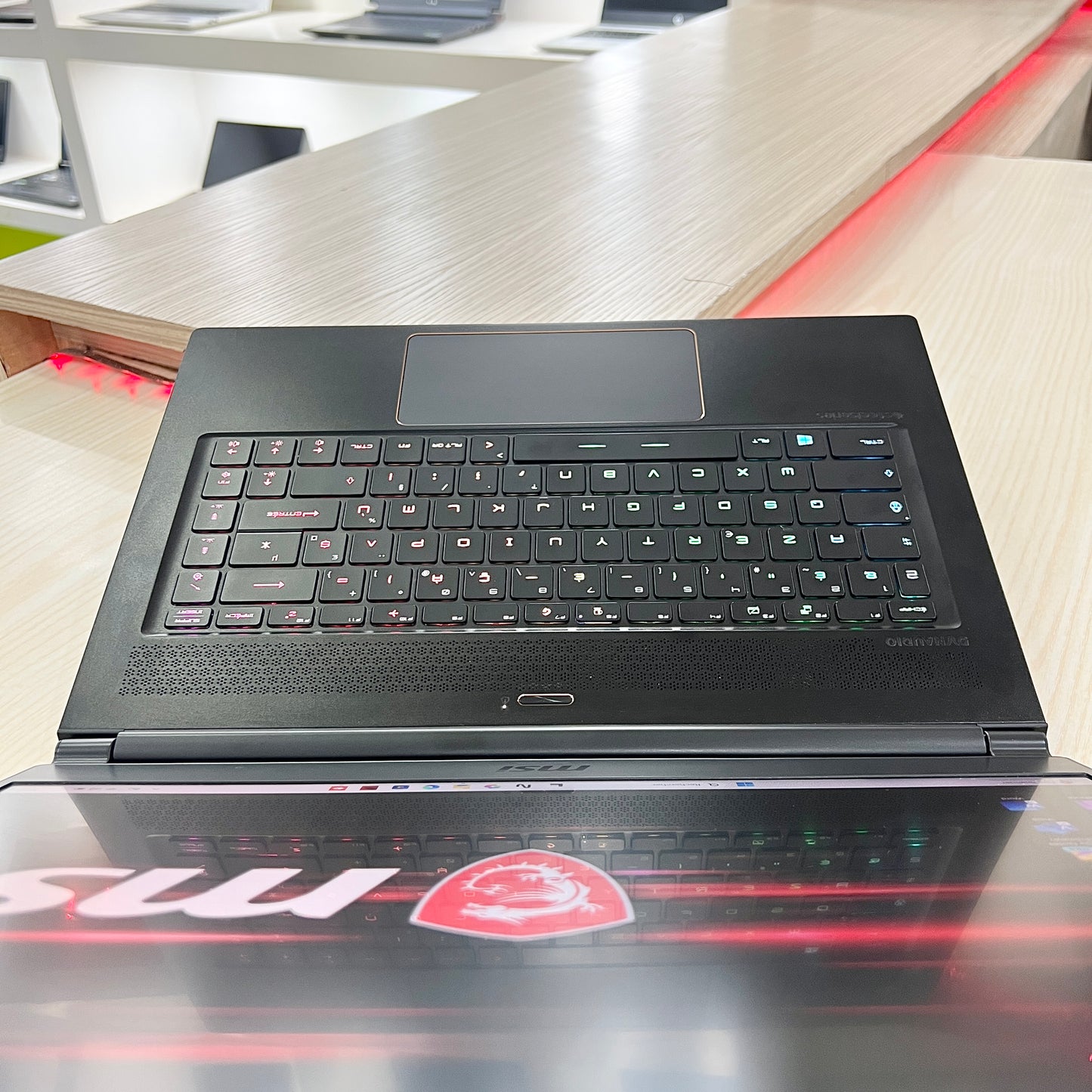 Gamer MSI GS65 stealth -  Core i7-9ème Génération - RTX 2060 6Go dédiée - 16Go DDR4 - 512Go SSD - 15,6"FHD 240Hz