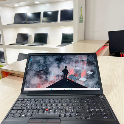Lenovo ThinkPad E15 - Core i3-10ème génération - 256Go SSD - 08Go DDR4 - 15,6" FHD