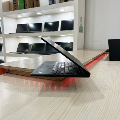 Lenovo ThinkPad L380 Yoga 
- Core i5-8ème génération - 256Go SSD - 08Go DDR4 - 13,3" FHD Tactile & pliable 350°