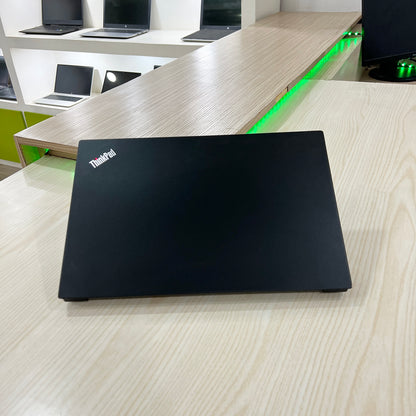 Lenovo ThinkPad E15 - Core i5-10ème génération - 256Go SSD - 08Go DDR4 - 15,6" FHD