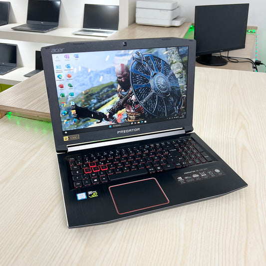 Gamer Acer Predator G3-572
 -  Core i7-7ème Génération - GTX 1060 6Go dédiée - 16Go DDR4 - 256Go SSD & 1 Téra HDD - 15,6" 144Hz