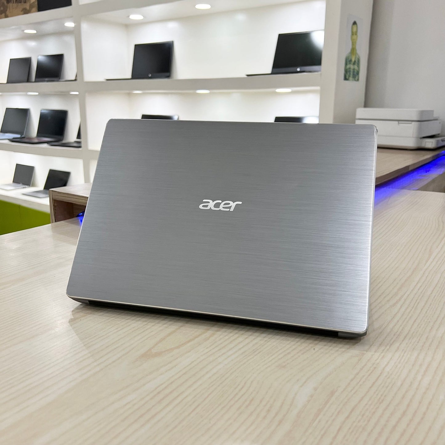 Acer Swift - Core i5-10ème - 512Go SSD - 8Go DDR4 - 14" FHD