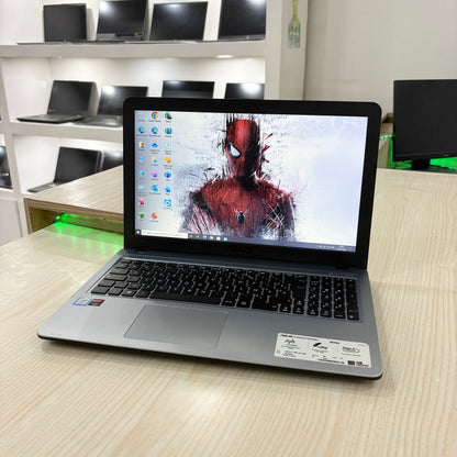 Asus X540UP- Core i7-7ème - NVIDIA- Amd Radeon HD 8500M 2Go dédiée - 08Go DDR4 - 256Go SSD- 15,6" FHD