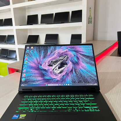 Gamer Gigabyte A16 CVH Core i7-13ème Génération RTX 5060 8Go, 16Go DDR5, 1 Téra SSD, 16" 165Hz