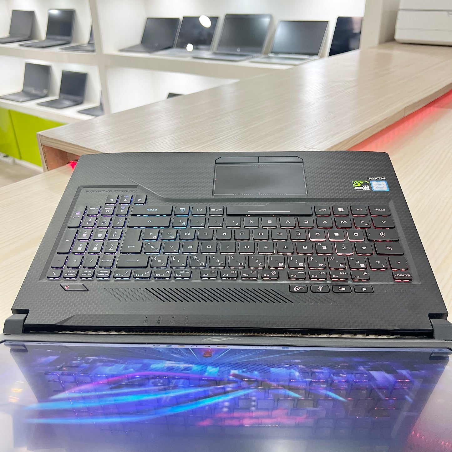 Gamer Asus Rog strix GL503VS  -  Core i7-7ème Génération - GTX 1070 8Go dédiée - 16Go DDR4 - 256Go SSD & 1 Téra HDD - 15,6" 144Hz