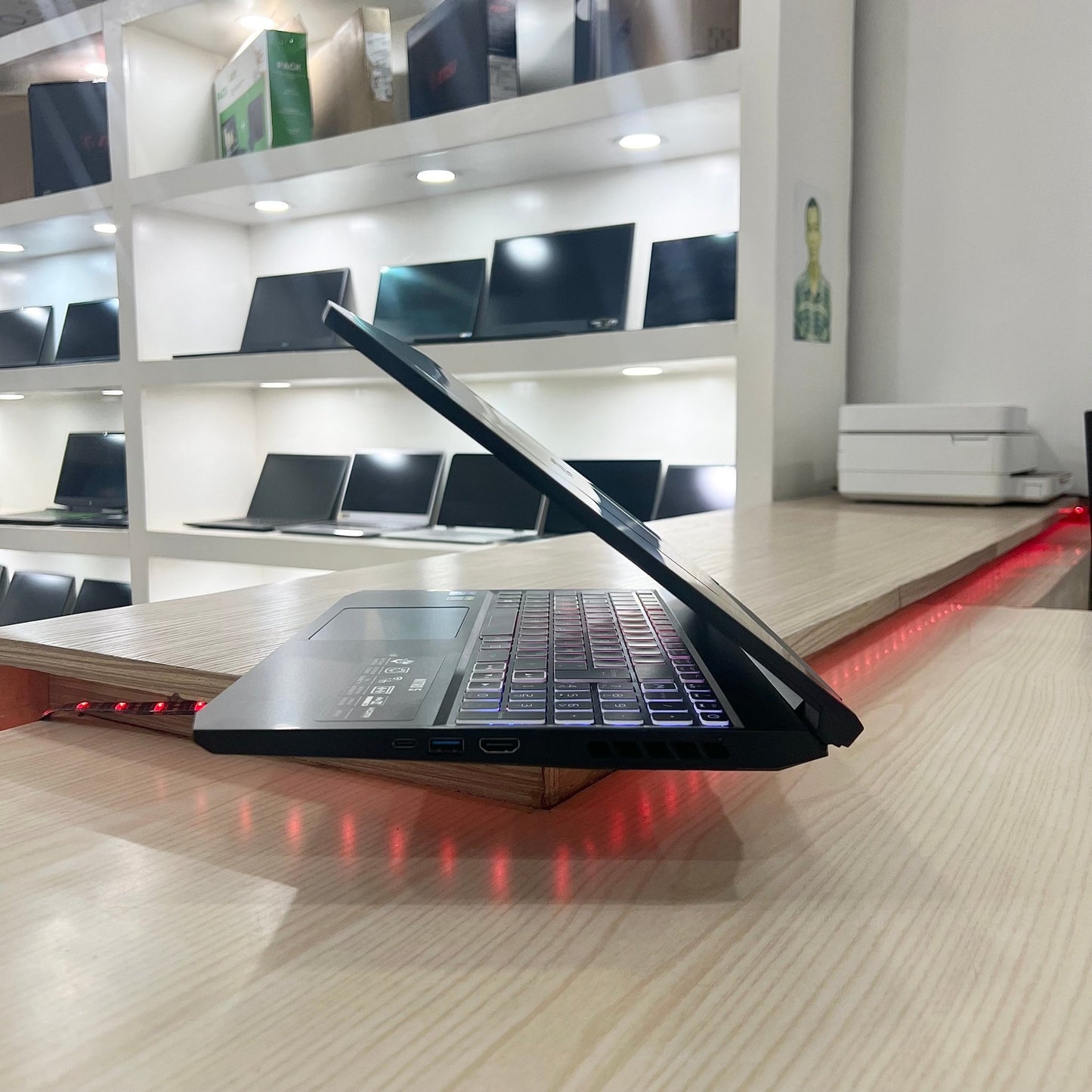 Gamer Acer Nitro AN515-57 Core i5-11ème Génération - RTX 3060 6Go dédiée - 16Go DDR4 - 512Go SSD - 15,6" 144Hz