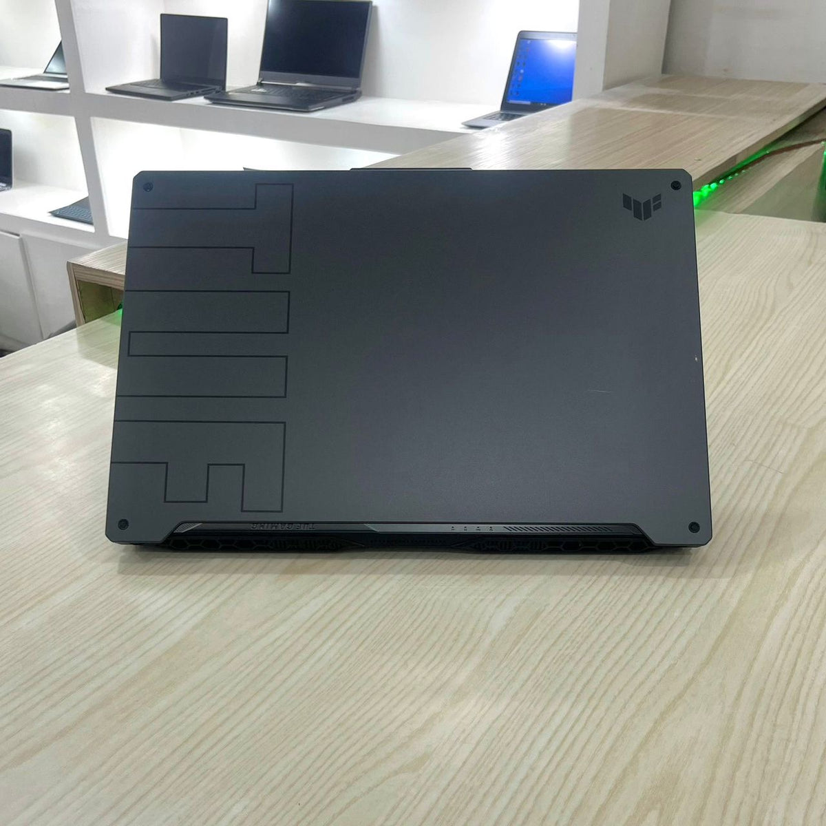 Asus TUF F17 FX706HC – i5 11ème génération / Nvidia GeForce RTX 3050 4Go dédiée/ 16Go RAM / 512Go SSD / ecran 17" FHD 144Hz