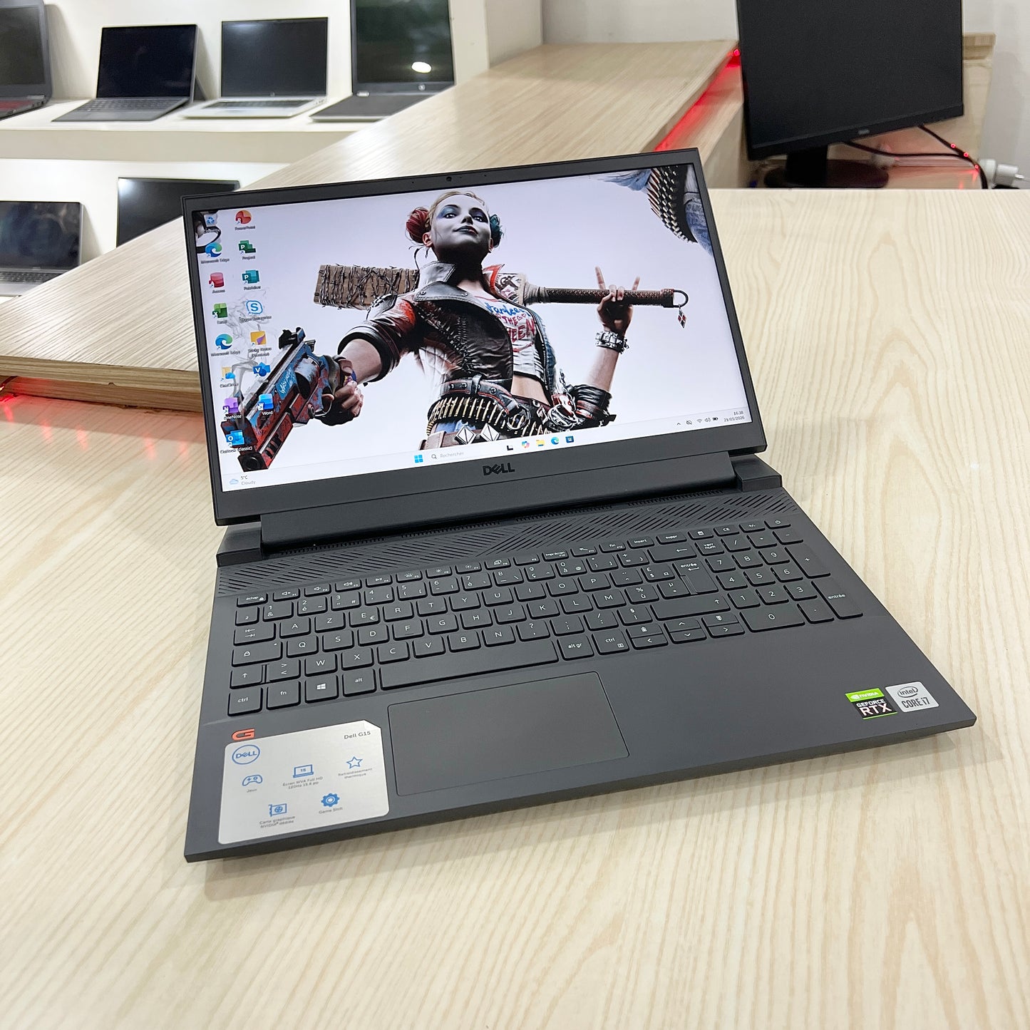 Gamer Dell G15 5510 - Core i7-10ème Génération - RTX 3060 6Go dédiée - 16Go DDR4 - 512Go SSD - 15,6" 120Hz