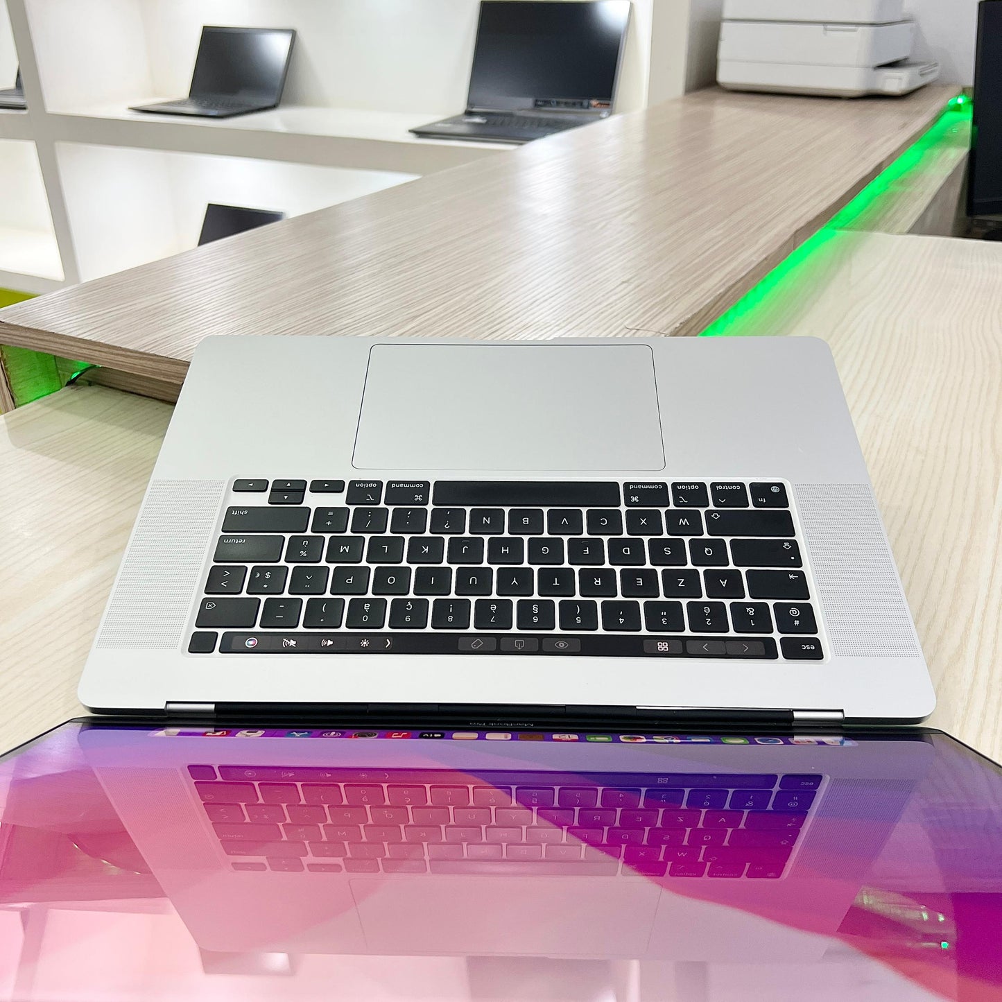 MacBook Pro 2019 -  Core i9  - 32Go - 512Go SSD - 16" 3K - Touch Bar - Touch ID