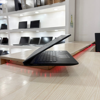 Hp Laptop 17-ca1xxx
 - Amd Ryzen 7 3700U (core i7-8ème génération)- 256Go SSD - 08Go DDR4 - 17" FHD