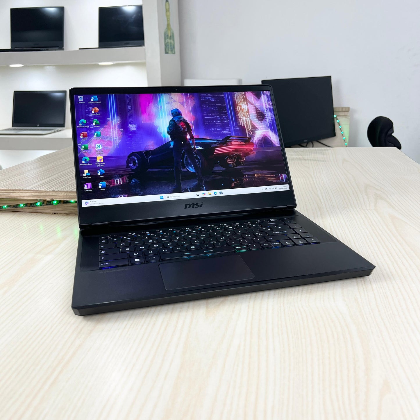 Gamer MSI GP66 Léopard 10UG
-  Core i7-10ème Génération - RTX 3070 8Go dédiée - 16Go DDR4 - 1 téra SSD - 15,6"FHD