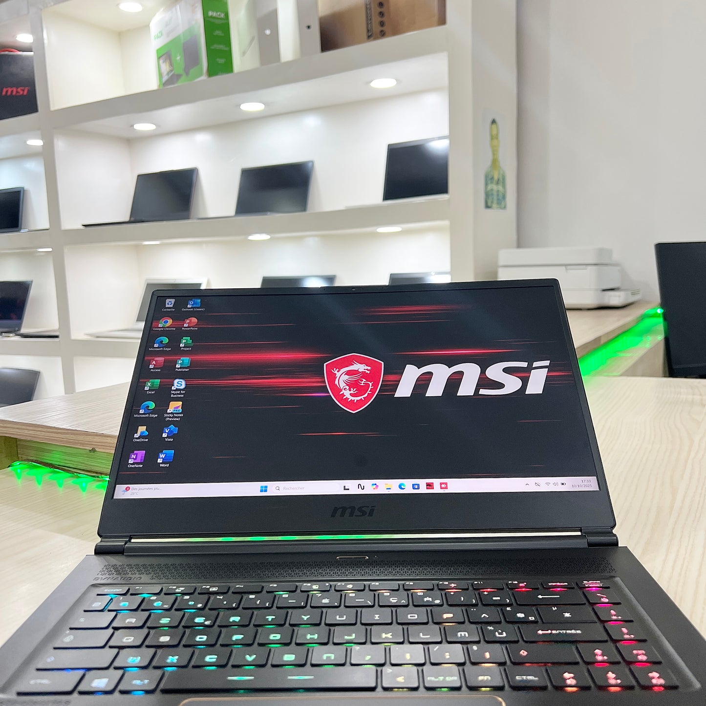 Gamer MSI GS65 stealth -  Core i7-9ème Génération - RTX 2060 6Go dédiée - 16Go DDR4 - 512Go SSD - 15,6"FHD 240Hz