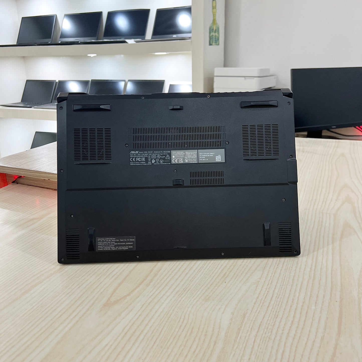 Gamer Asus TUF Dash F15  -  Core i5-11ème Génération - RTX 3070 8Go dédiée - 16Go DDR4 - 512Go SSD - 15,6" 144Hz