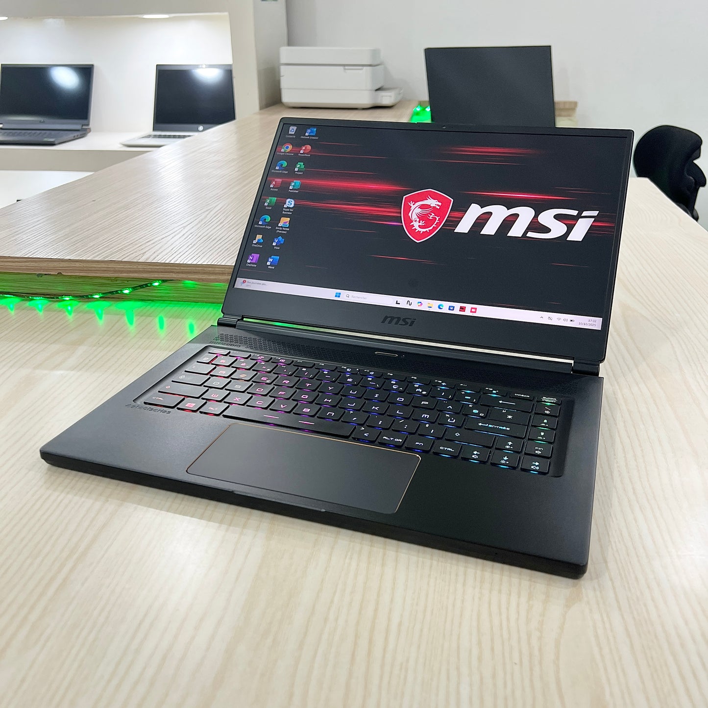 Gamer MSI GS65 stealth -  Core i7-9ème Génération - RTX 2060 6Go dédiée - 16Go DDR4 - 512Go SSD - 15,6"FHD 240Hz