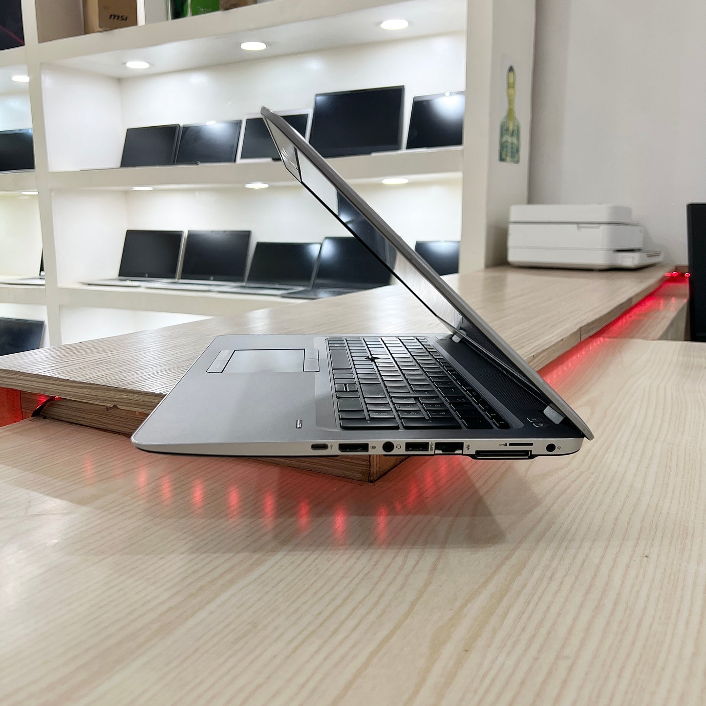 HP EliteBook 850 G3 - Core i5-6ème - 8Go DDR4 - 256Go SSD - 15,6" FHD