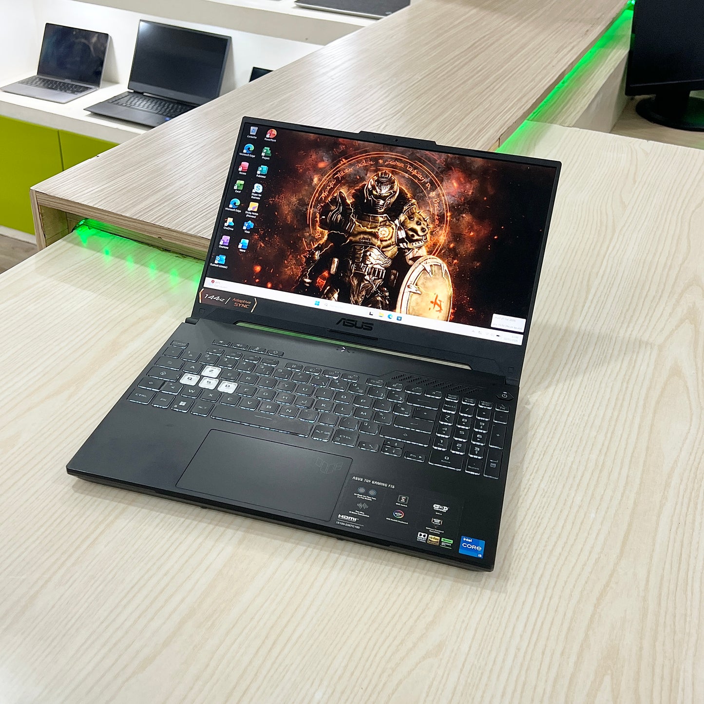 Gamer Asus TUF F15 FX507ZC4   -  Core i5-12ème Génération - RTX 3050 4Go dédiée - 16Go DDR4 - 512Go SSD - 15,6"FHD 144Hz