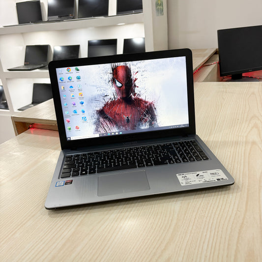 Asus X540UP- Core i7-7ème - NVIDIA- Amd Radeon HD 8500M 2Go dédiée - 08Go DDR4 - 256Go SSD- 15,6" FHD