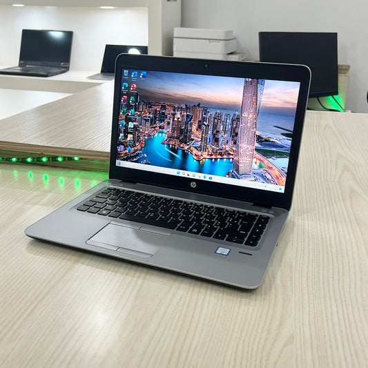 HP EliteBook 840 G3 - Core i5-6ème - 8Go DDR4 - 256Go SSD - 14" FHD
