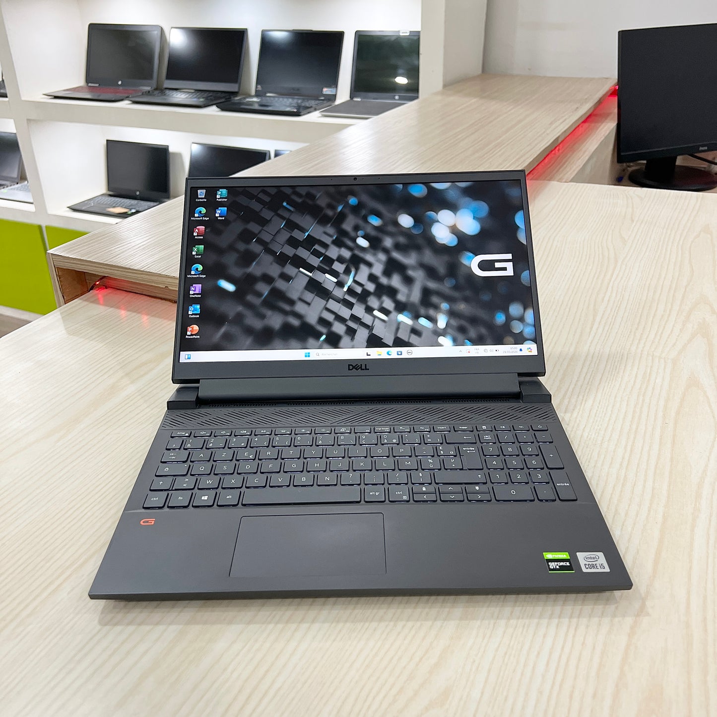 Gamer Dell G15 5510- Core i5-10ème Génération - GTX 1650 4Go dédiée - 08Go DDR4 - 256Go SSD - 15,6" 120Hz