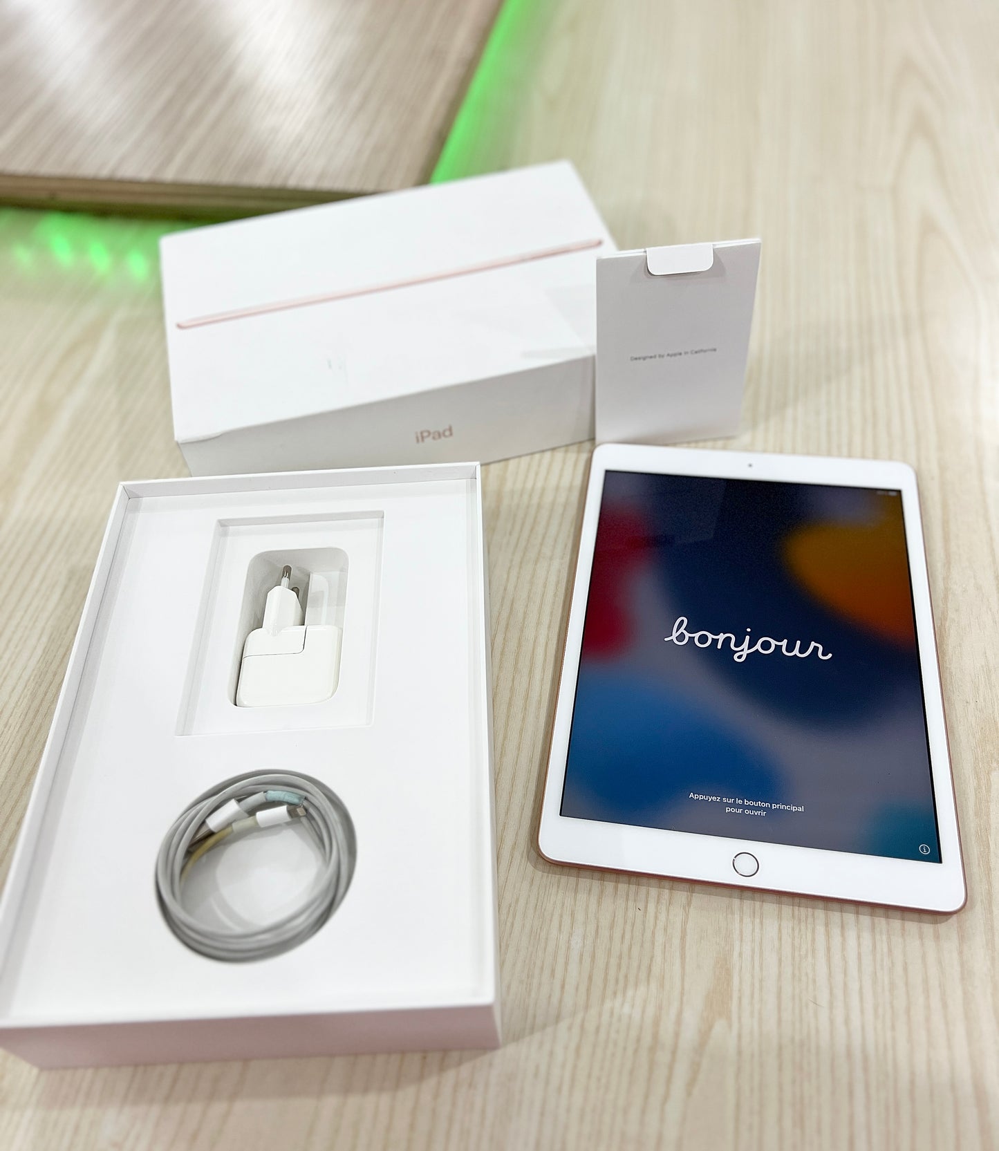 iPad 7e Génération- 128GB-Gold (couleur Or)